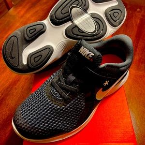 Brand new Nike running shoes